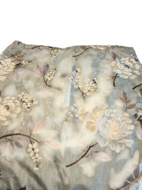 Vintage-Style Floral Shower Curtain - Muted Cream & Sage Botanical